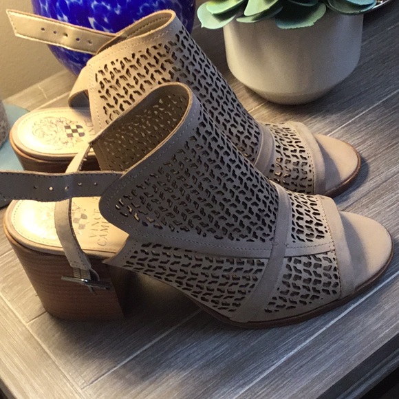 vince camuto sternat shooties